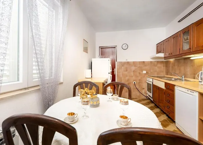 Apartament Sanja, Centar, Outside Separate Entrance Makarska