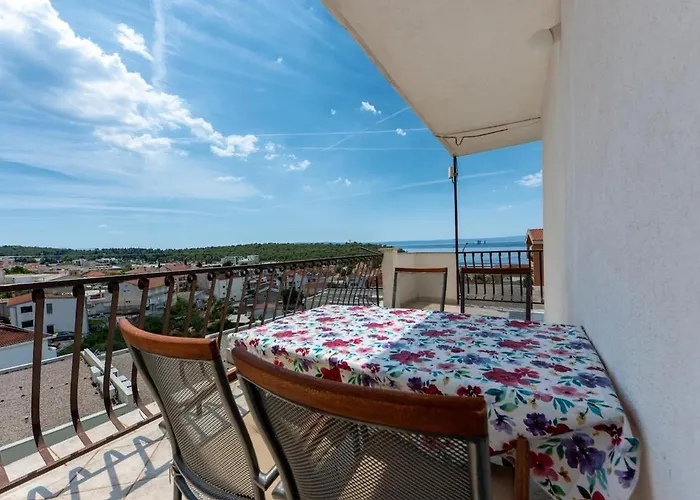 Sanja, Centar, Outside Separate Entrance