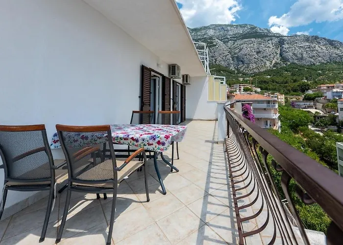 Sanja, Centar, Outside Separate Entrance * Makarska