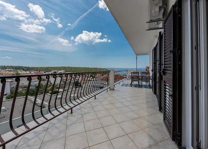 Apartament Sanja, Centar, Outside Separate Entrance Makarska